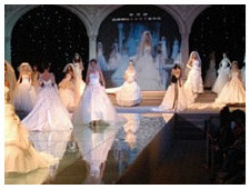 阿不來提·阿不都熱西提副主席、時任國家質檢總局局長王勇向獲獎選手表示祝賀